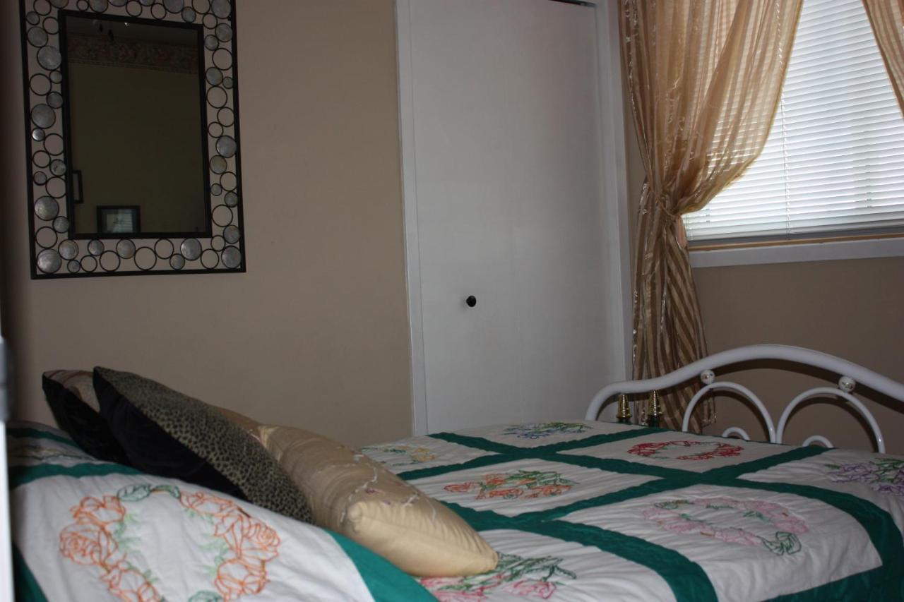 Carrousel Bed & Breakfast Cayuga Номер фото