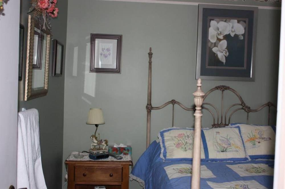 Carrousel Bed & Breakfast Cayuga Екстер'єр фото